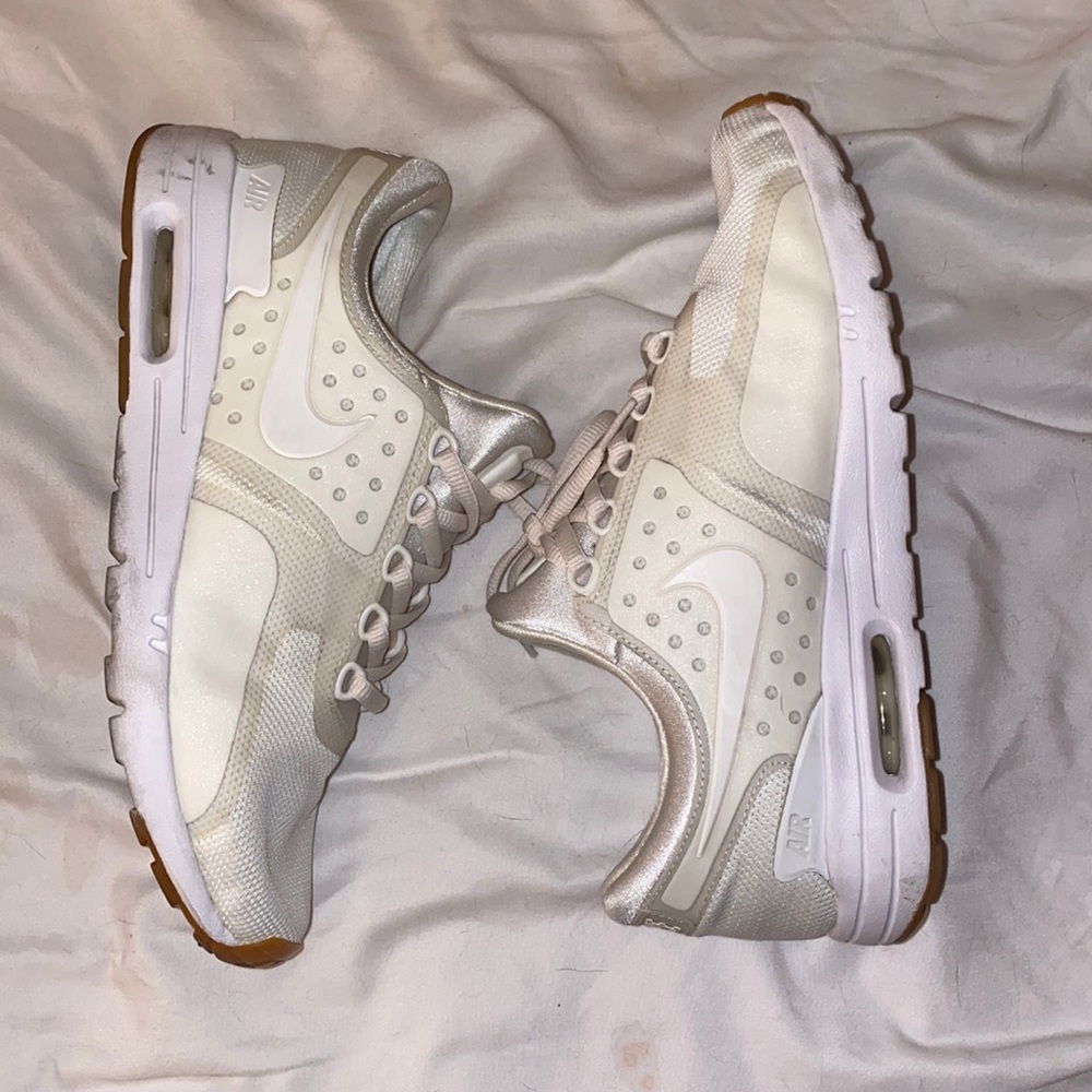 Nike Sneakers Women’s 9.0